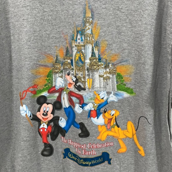 Walt Disney World XL Men’s short sleeve T- shirt NWT great condition - Picture 2 of 7